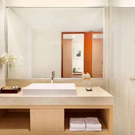 Hotel Encore Seminyak Bali - Premier Room With Pool View